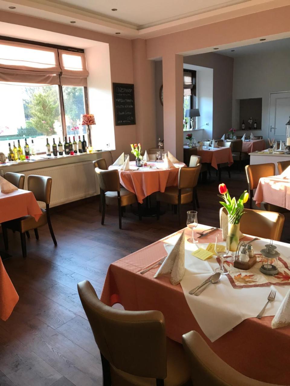 Teramo Restaurant Hotel Muehlenstein Bienenbuettel Exterior photo
